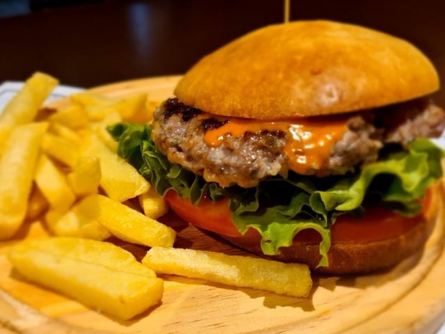burger-criolla-WhatsApp Image 2020-10-21 at 21.01.34